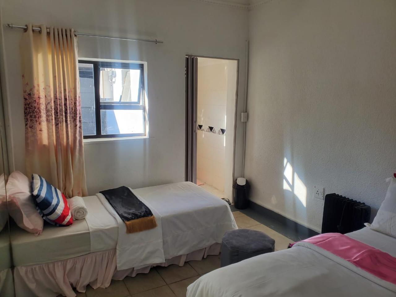 Lancaster Guest House Боксбург Екстериор снимка